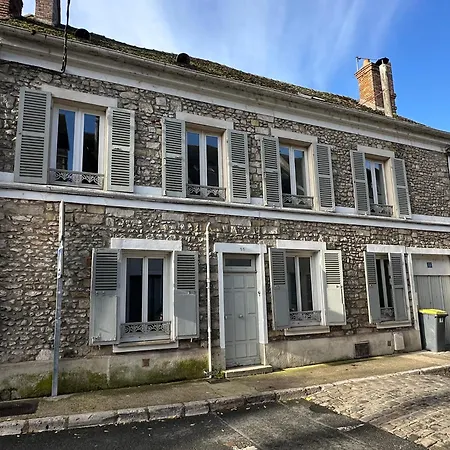 Maison Familiale-jardin-50m Du Loing-tout A Pieds Holiday home *